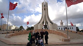 EXI-Projektgruppe der GIZ auf dem Kasbah Square in Tunis