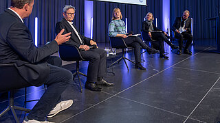 Podiumsdiskussion mit Prof. Dr. Helmut Maurer (ehemalig Europäische Kommission), Christina Laun (BMZ), Nilgün Parker (BMUV) und Markus Lücke (GIZ)
