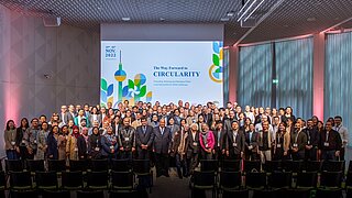 Auf der internationalen Konferenz kamen Vertreterinnen und Vertreter aus Politik, Wirtschaft, Wissenschaft und Zivilgesellschaft zusammen. 
